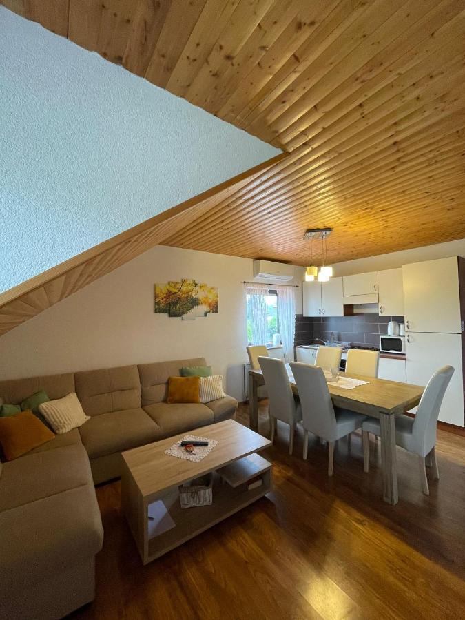 House Leonarda Hotel Grabovac  Eksteriør billede